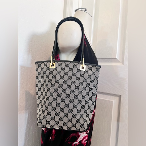 Gucci Black and Gray Tote with Iconic GG Signature - Picture 1 of 7